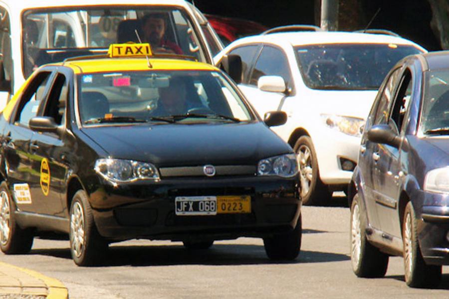 Titulares de taxis reclaman una actualización "urgente" de la tarifa | Información General