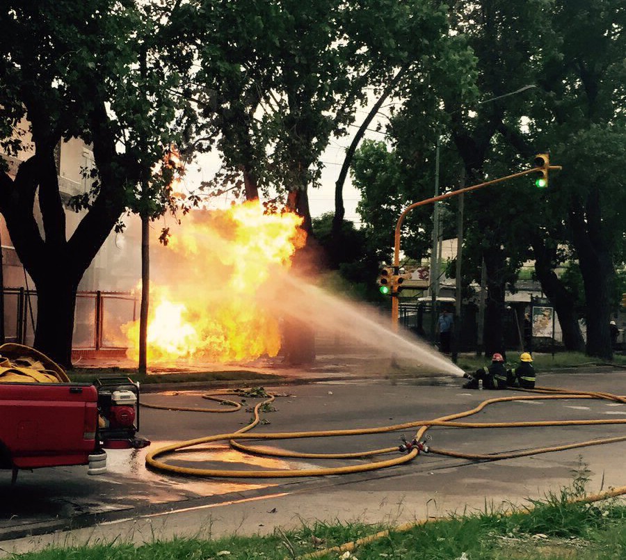 Escape de gas y explosión en Adrogué: una familia se encuentra internada en grave estado | Información General