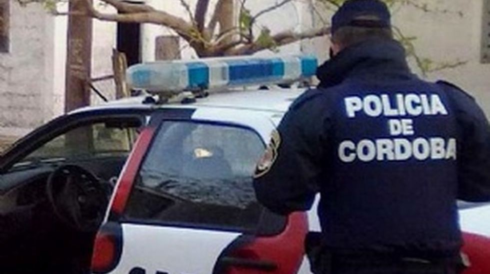Córdoba: un policía quedó detenido acusado de obligar a un familiar a robar | Información General