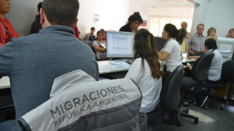 El Director de Migraciones afirmó que en la Argentina hay "1335 expulsados sobre casi 600.000 radicaciones" | Información General