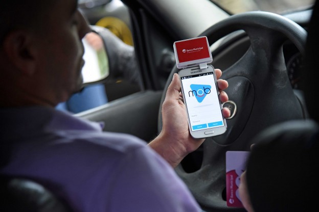 Taxis: ya se pueden pagar los viajes con tarjeta de débito | Información General