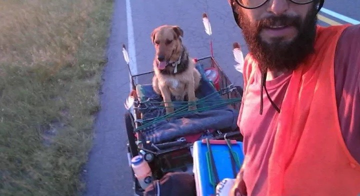 Un mendocino y su perro "Cucumelo" lograron cruzar el país en bicicleta | Tecnología