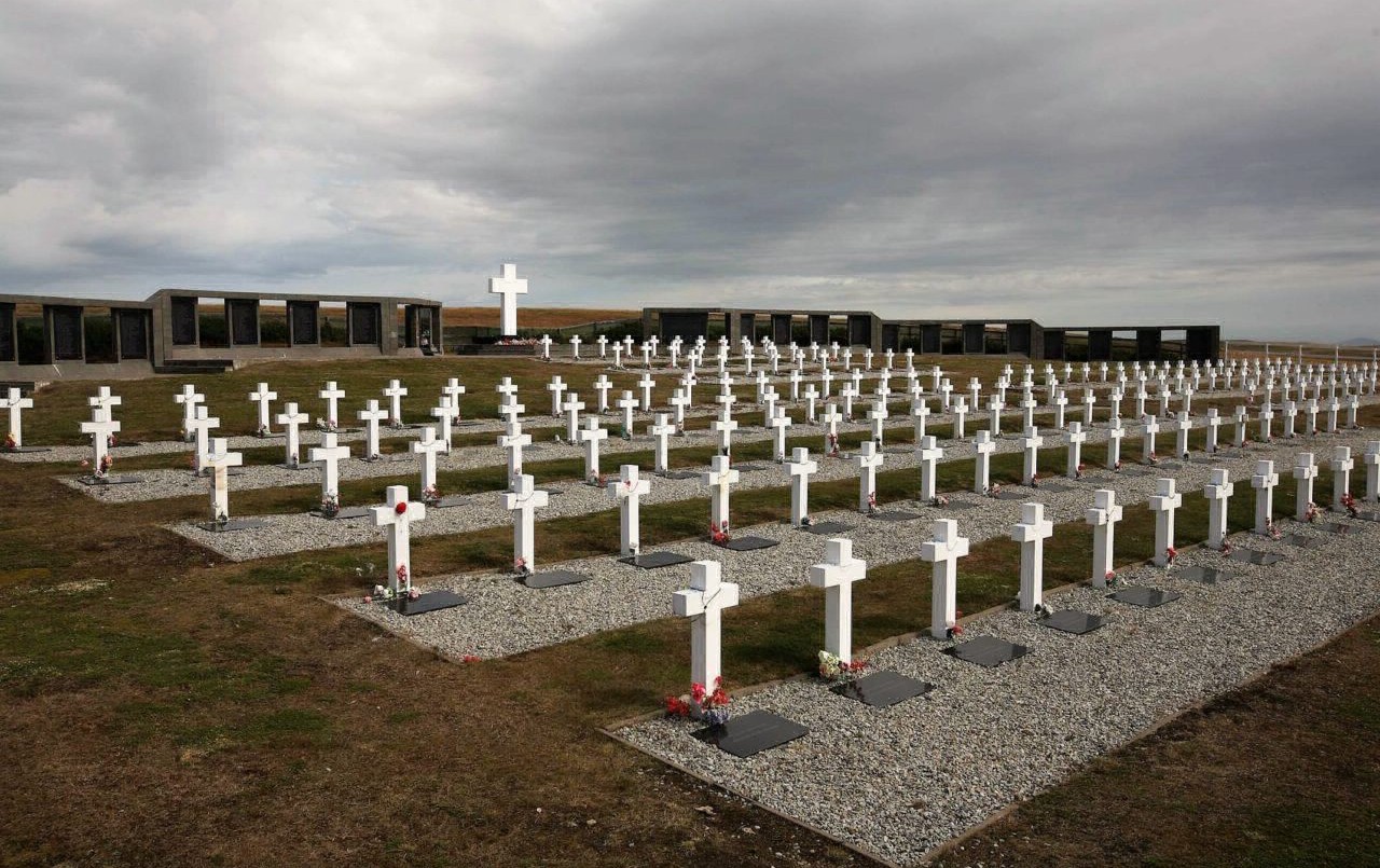 Desde el 19 de junio la Cruz Roja trabajará en la identificación de 95 soldados caídos en Malvinas | Información General