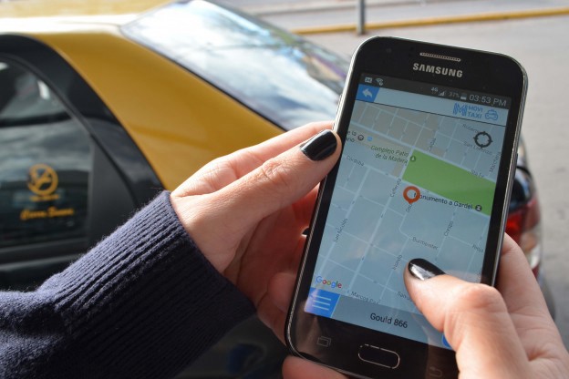 La Municipalidad puso en funcionamiento una nueva app para pedir taxis | Información General