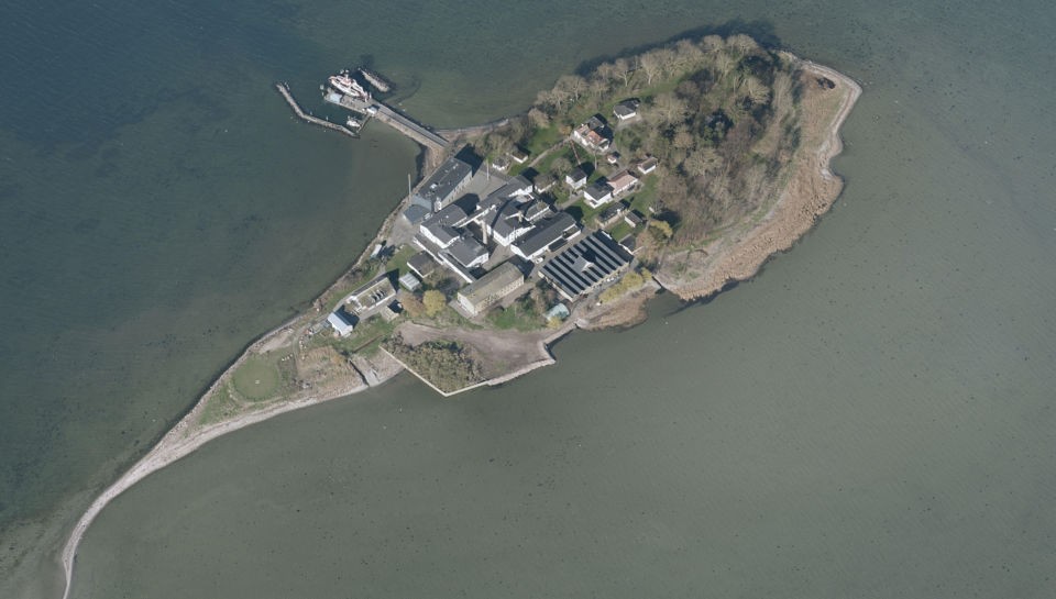 Dinamarca: acuerdo político para recluir en una isla a extranjeros que cometieron delitos | Internacionales