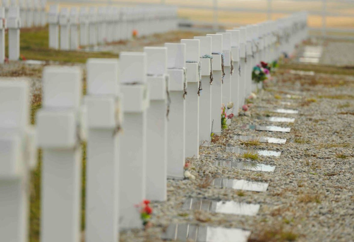 Comienza la identificación de soldados NN sepultados en Malvinas | Información General