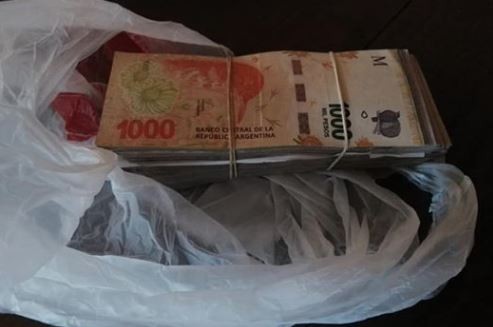 Encontró 23 mil pesos destinados a la operación de un nene y los devolvió | Tecnología