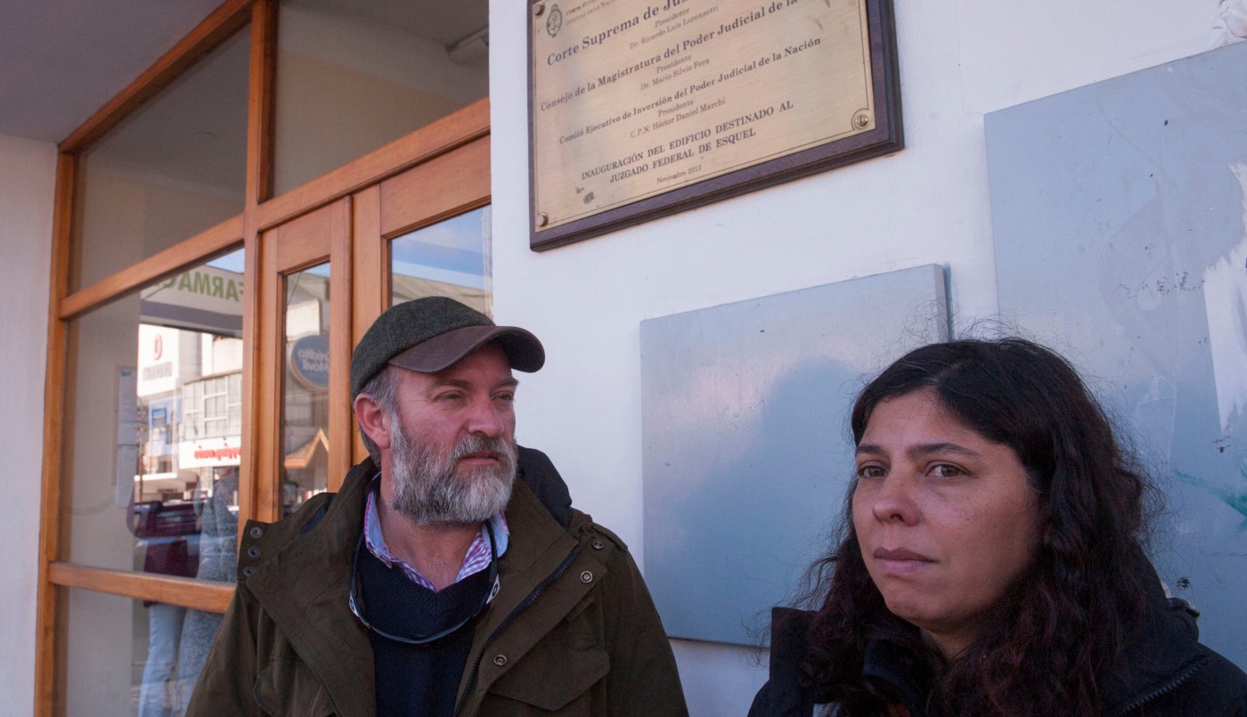 La familia de Santiago Maldonado entregará al juez una mochila y un celular que pertenecen al joven desaparecido | Información General