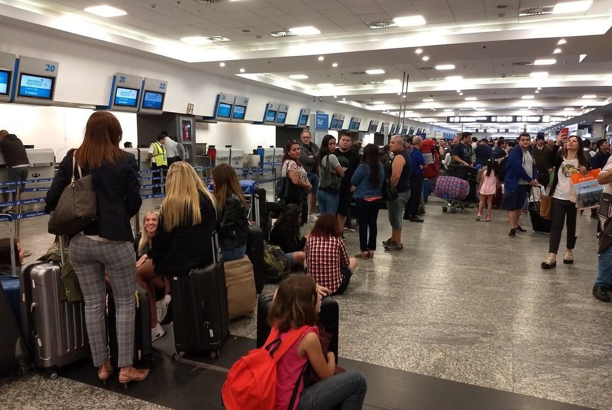 Se levantó el paro de pilotos | Información General