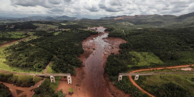 Aumentan a 60 los muertos por la tragedia minera en Brasil | Internacionales