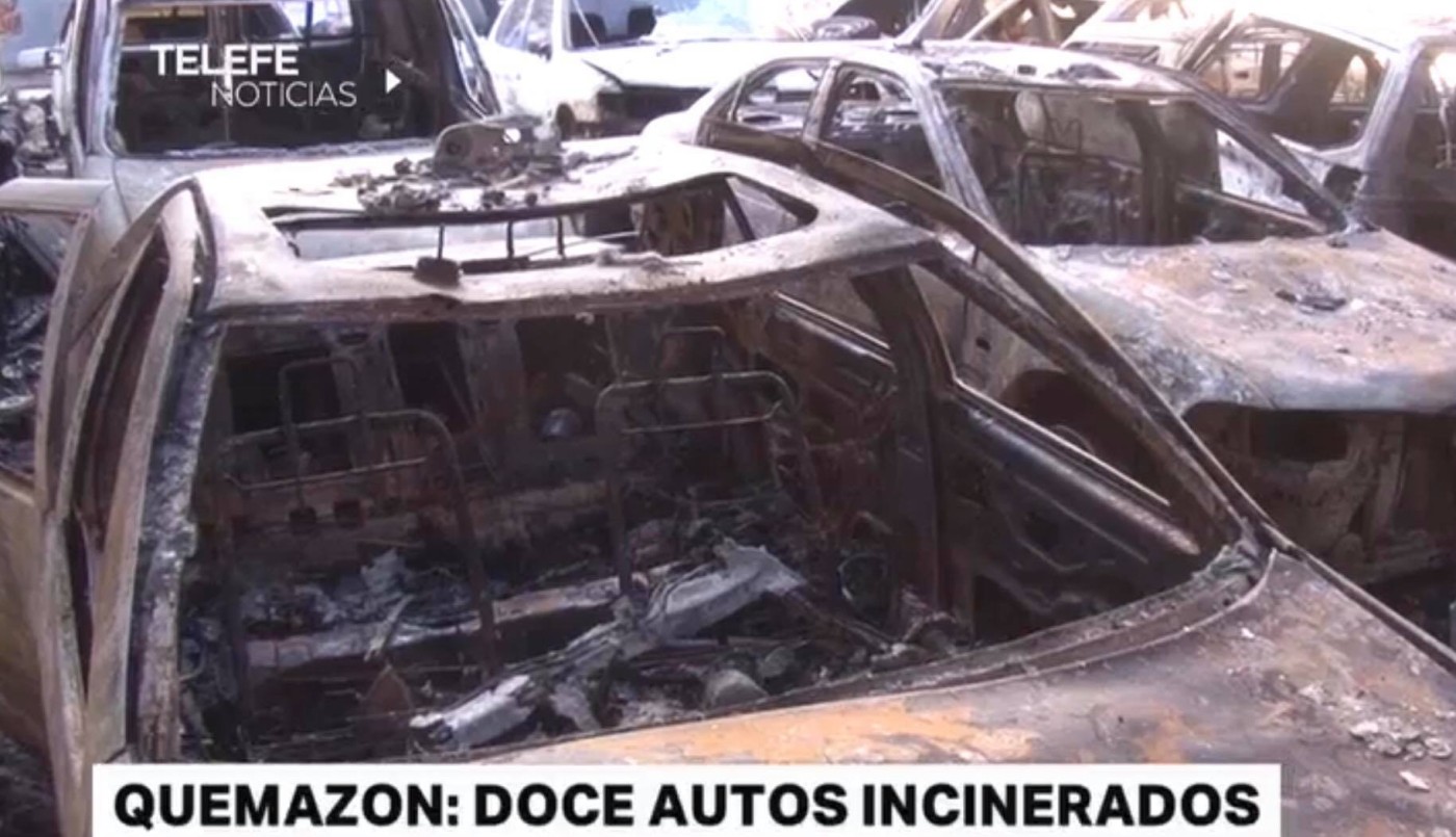 Vélez Sársfield al 6900: incendiaron doce autos dentro de un taller | Información General