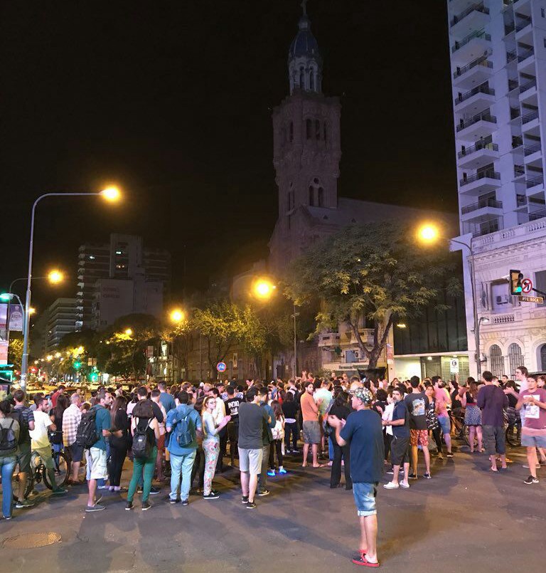 Reforma previsional: el cacerolazo espontáneo llegó a Rosario | Información General