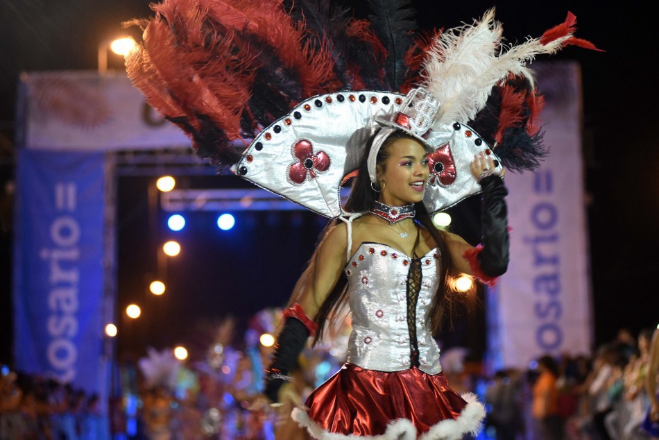 Esta noche vuelven los carnavales a calle Pellegrini | Información General