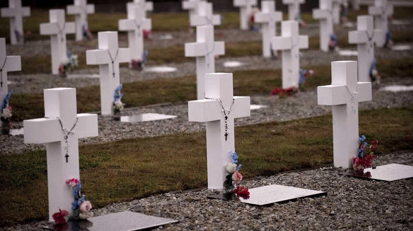 Malvinas: identificaron los restos de otro soldado argentino enterrado en Darwin | Información General