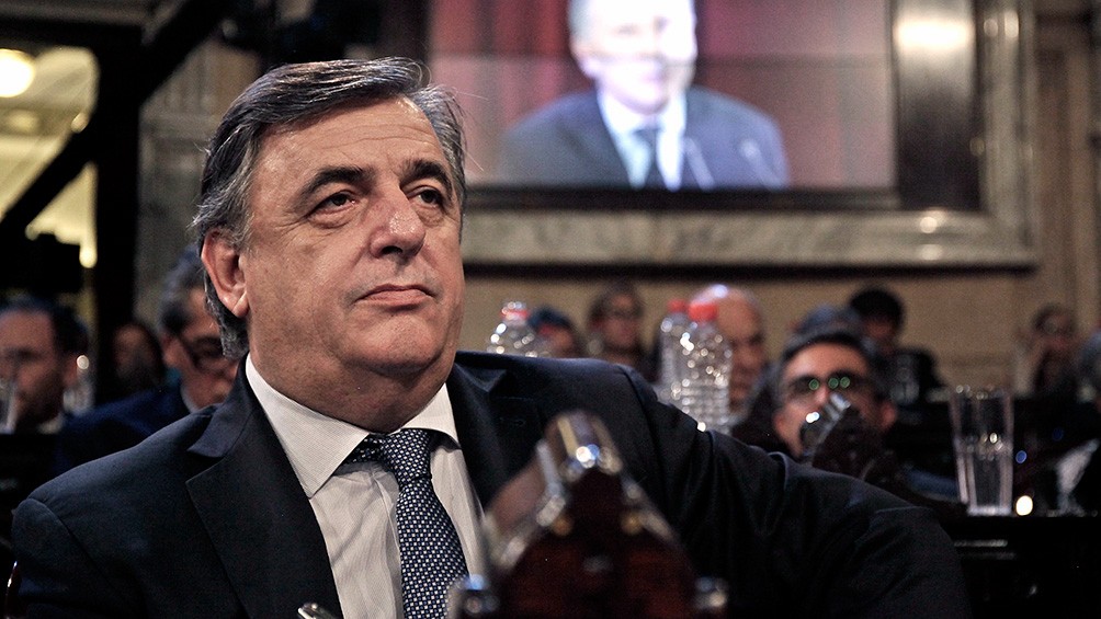 Tras adelantar su voto a favor del aborto, diputado denunció que viralizaron su número de celular | Información General