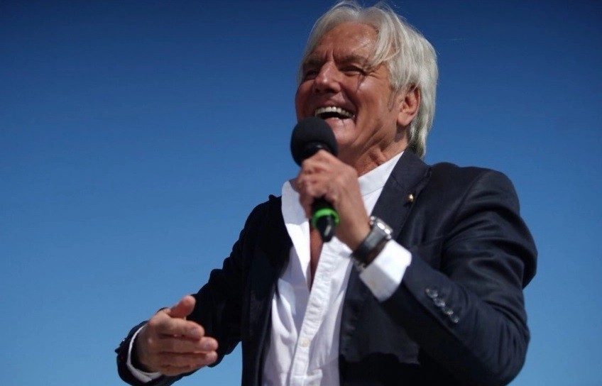 La familia de Sergio Denis quiere trasladar al cantante a Buenos Aires cuanto antes | Espectáculos