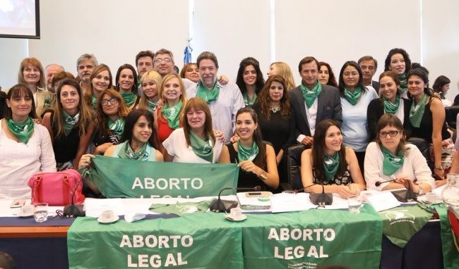 Nuevo proyecto de aborto legal será presentado el 28 de mayo en Diputados | Información General