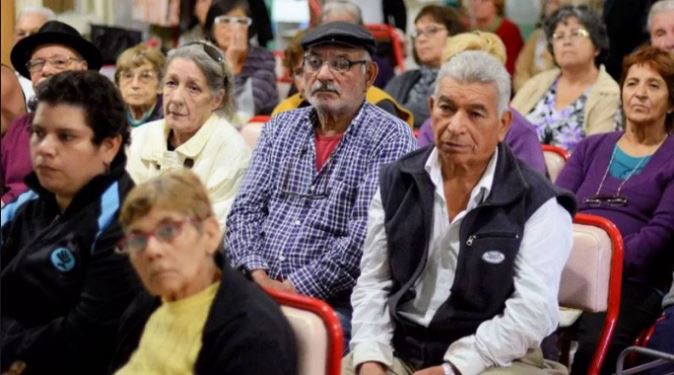 Jubilaciones, pensiones y AUH aumentarán un 5,71 por ciento en marzo | Información General