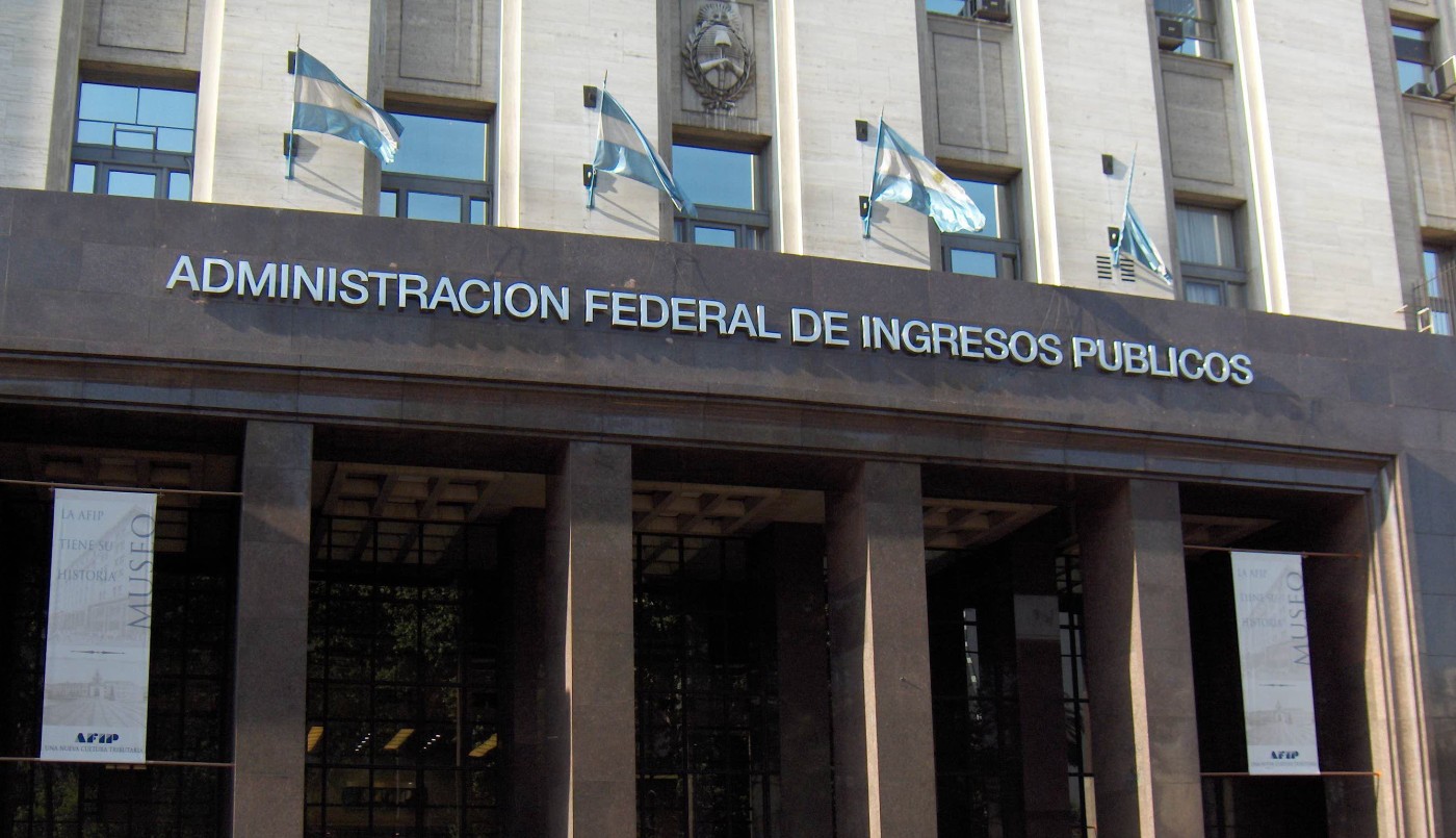 AFIP recibió datos de 35.000 cuentas bancarias de argentinos en el exterior | Información General