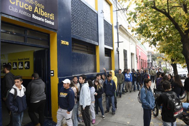 Gran expectativa por conseguir una entrada para ver a Central ante Atlético Nacional de Medellín | Deportes