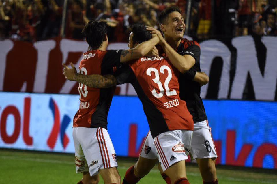 Newell's se impuso como local ante River con gol de Nacho Scocco | Deportes