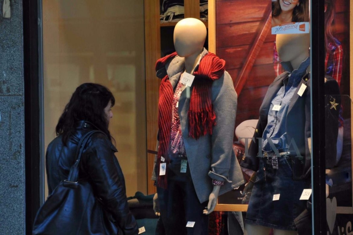 Las ventas de las pymes minoristas cayeron un 13,4 por ciento en abril | Información General