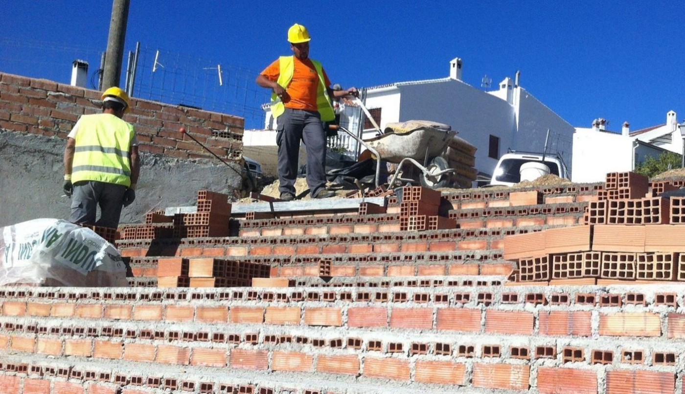 Industria y construcción a la baja, según números del Indec | Información General