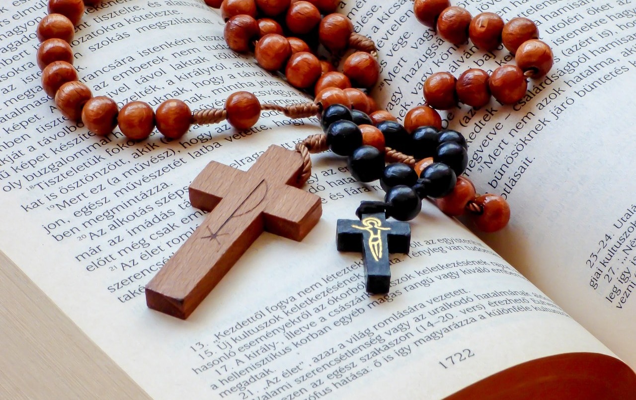 El papa Francisco aprobó cambios en las oraciones del Padre Nuestro y el Gloria | Internacionales