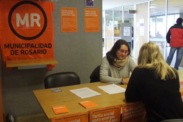 Los centros distritales ofrecen asesoramiento sobre tarifas sociales de gas y luz | Servicios