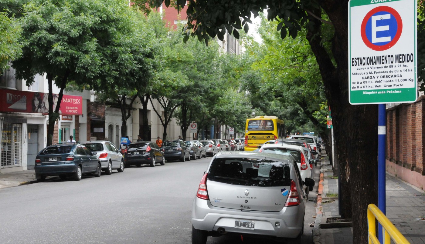 A partir de este jueves se permite el estacionamiento en el microcentro por las Fiestas | Servicios