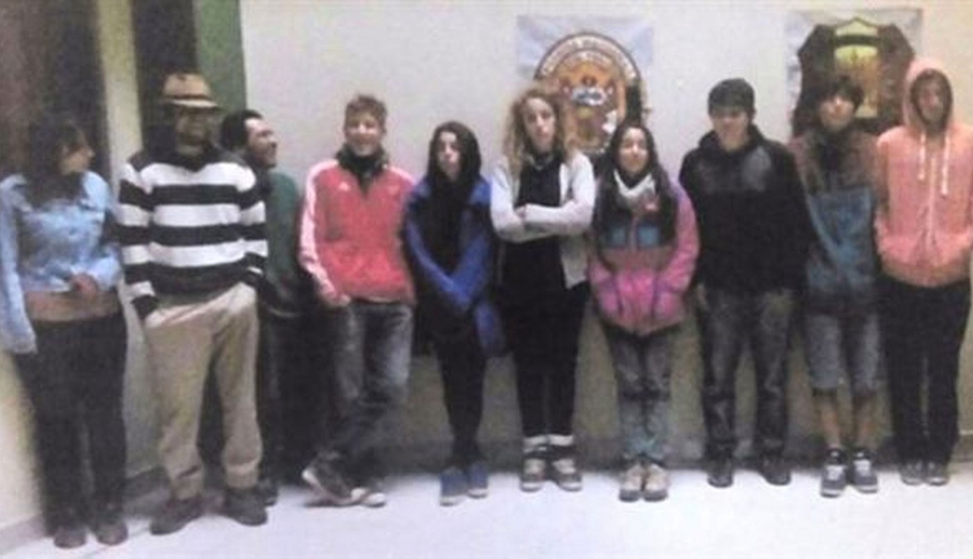 Detuvieron a 11 argentinos en Perú por pintar grafitis sobre un muro inca | Internacionales