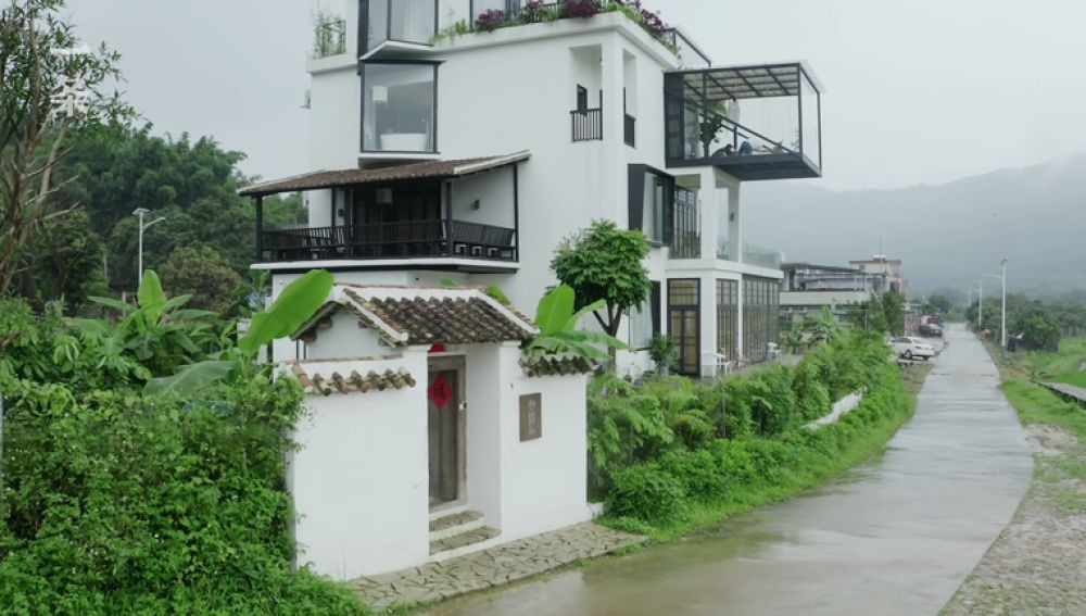 Siete amigas reformaron una casa para cumplir el sueño de vivir juntas en la vejez | Internacionales