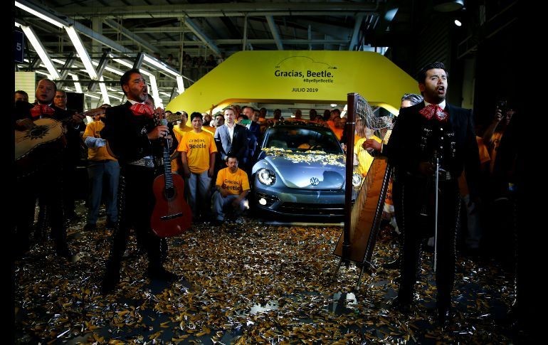 Adiós, "escarabajo": salió de la fábrica el último Beetle | Internacionales