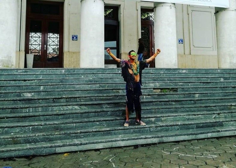 "Soy el hambre que pasaron mi papá y mi mamá": la emotiva carta de un joven al recibirse de ingeniero | Información General