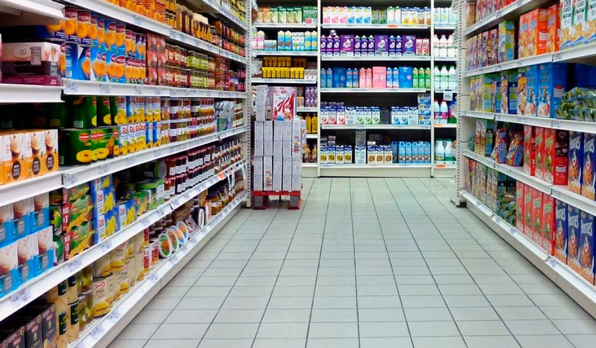 En mayo, las ventas en supermercados cayeron un 13, 5% y un 18,7% en shoppings | Información General