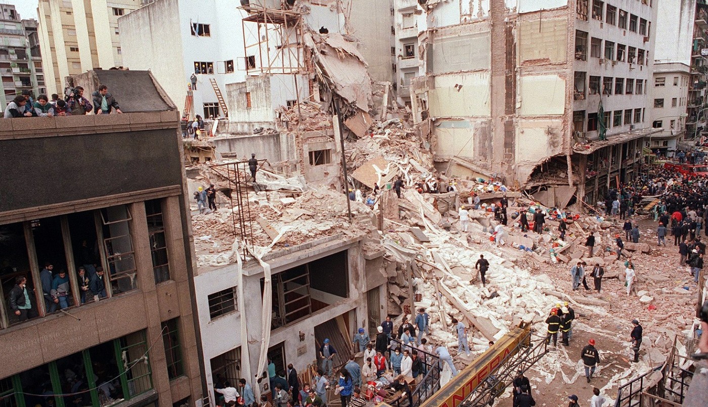 El Gobierno pidió congelar los bienes de los iraníes acusados por el atentado a la AMIA | Información General