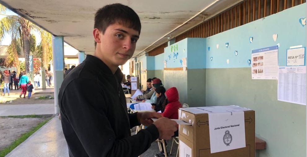 Joven de 17 años votó a pesar de que en el padrón figuraba como desaparecido | Información General