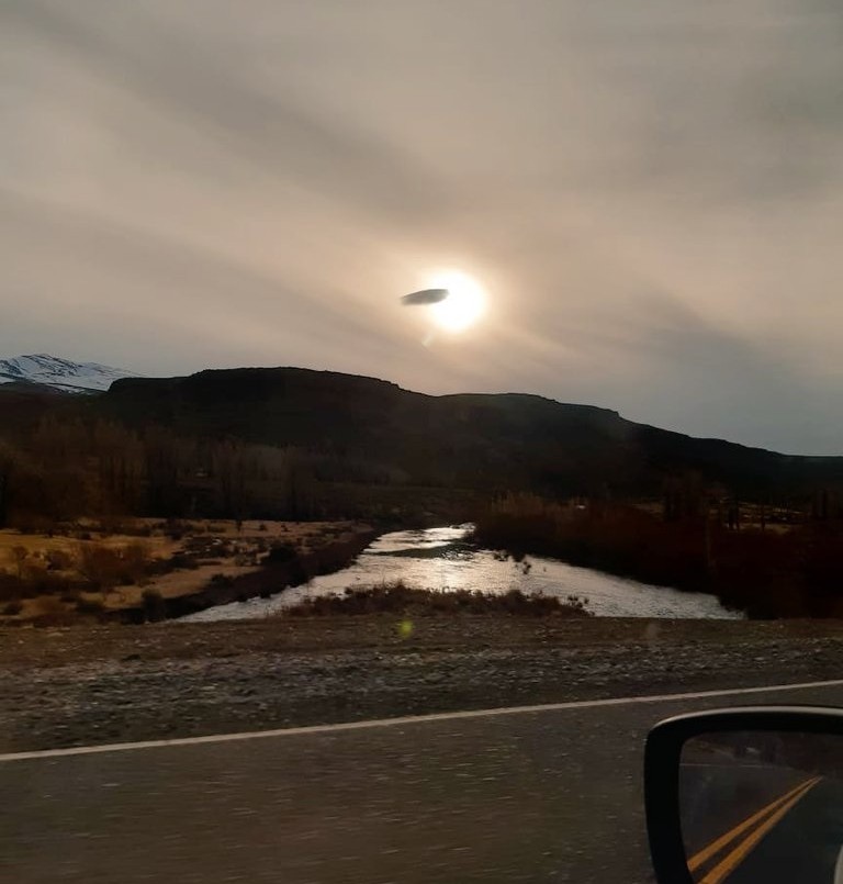 Un vecino de Neuquén iba a votar y se cruzó con un ovni | Información General