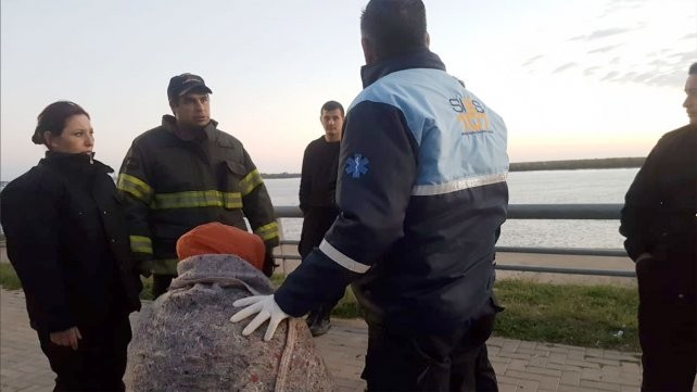 Rescatan a una mujer que fue arrojada a la barranca por su ex pareja | Información General