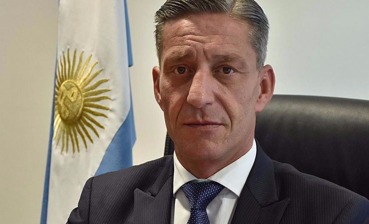 En medio de la crisis en Chubut, el Gobernador presentó un proyecto para subir el salario de la planta política | Información General