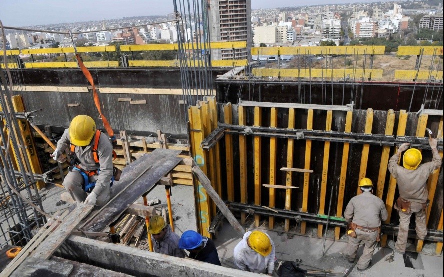 Revés judicial para el decreto que redujo las indemnizaciones por accidentes laborales | Información General