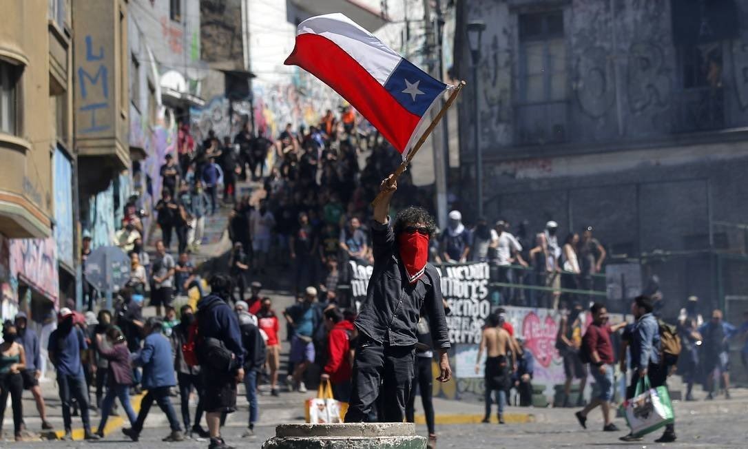 Más violencia y masivas protestas en Chile tras el "perdón" que pidió el presidente Piñera | Internacionales