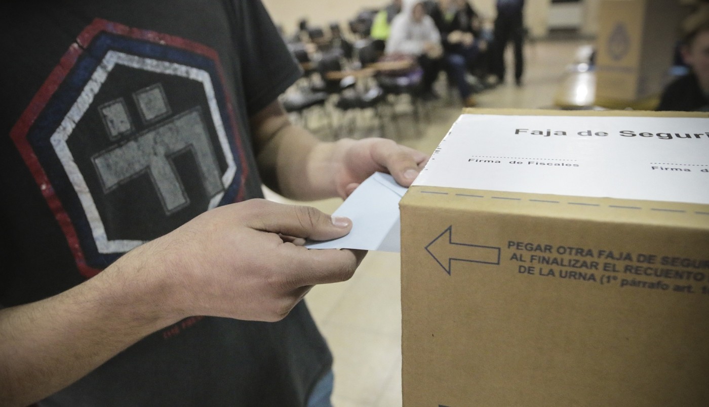 Los jóvenes que votan por primera vez representan el 2,8% del padrón | Información General