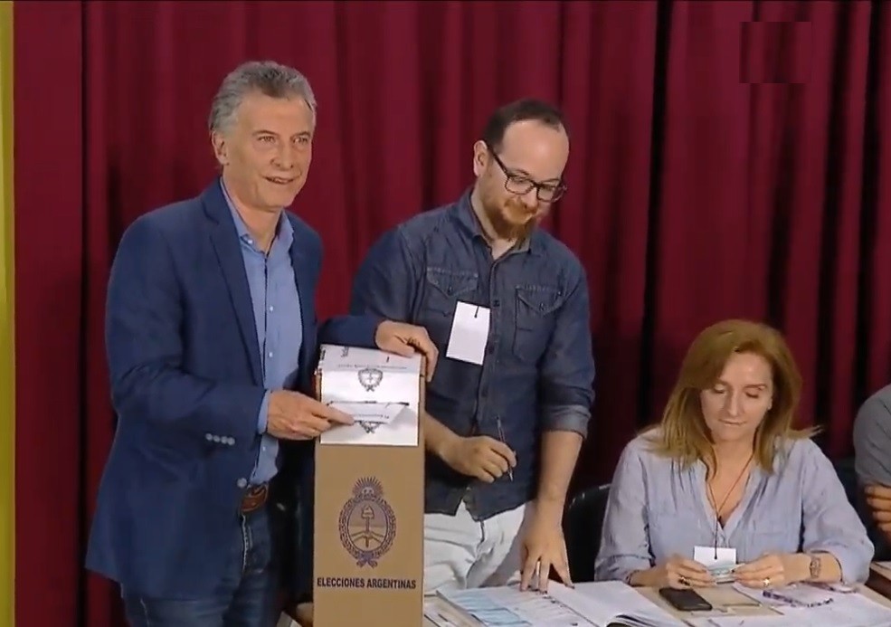 Votó Macri: "Es una votación histórica, se juegan dos visiones de futuro" | Información General