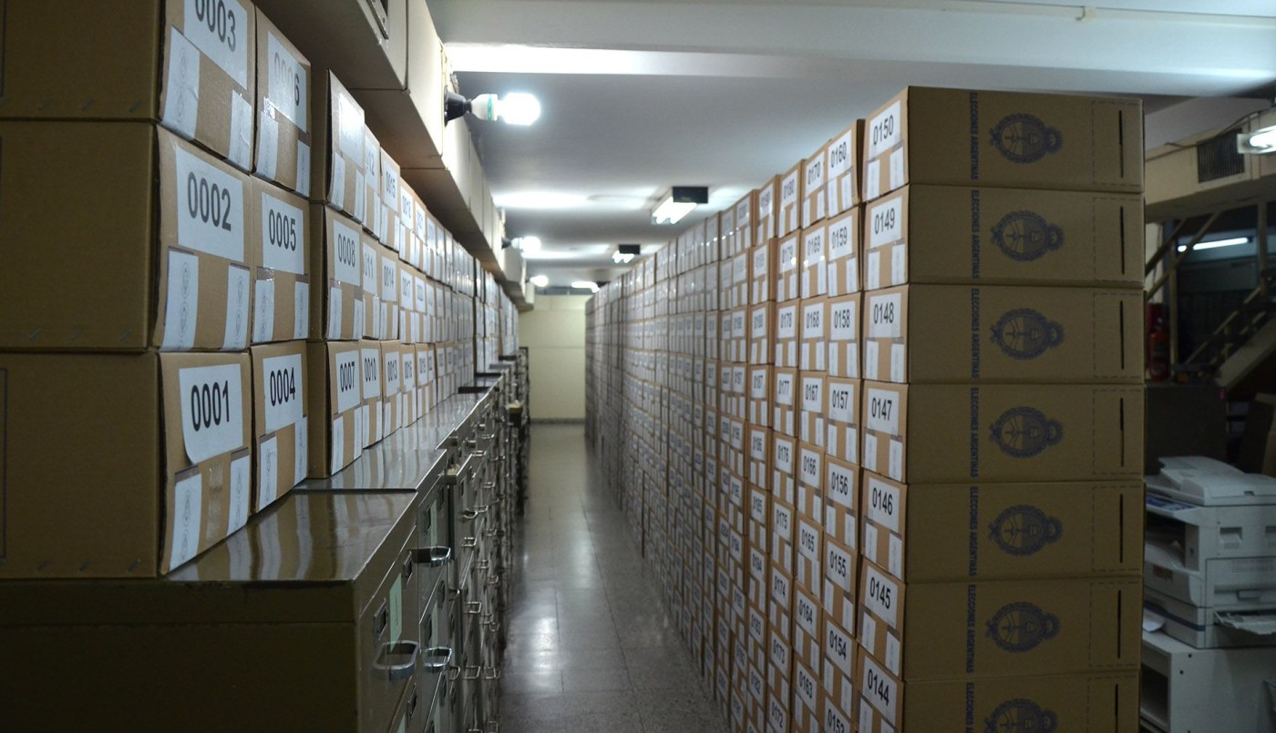 La Justicia Electoral y los fiscales de los partidos iniciaron el escrutinio definitivo | Información General