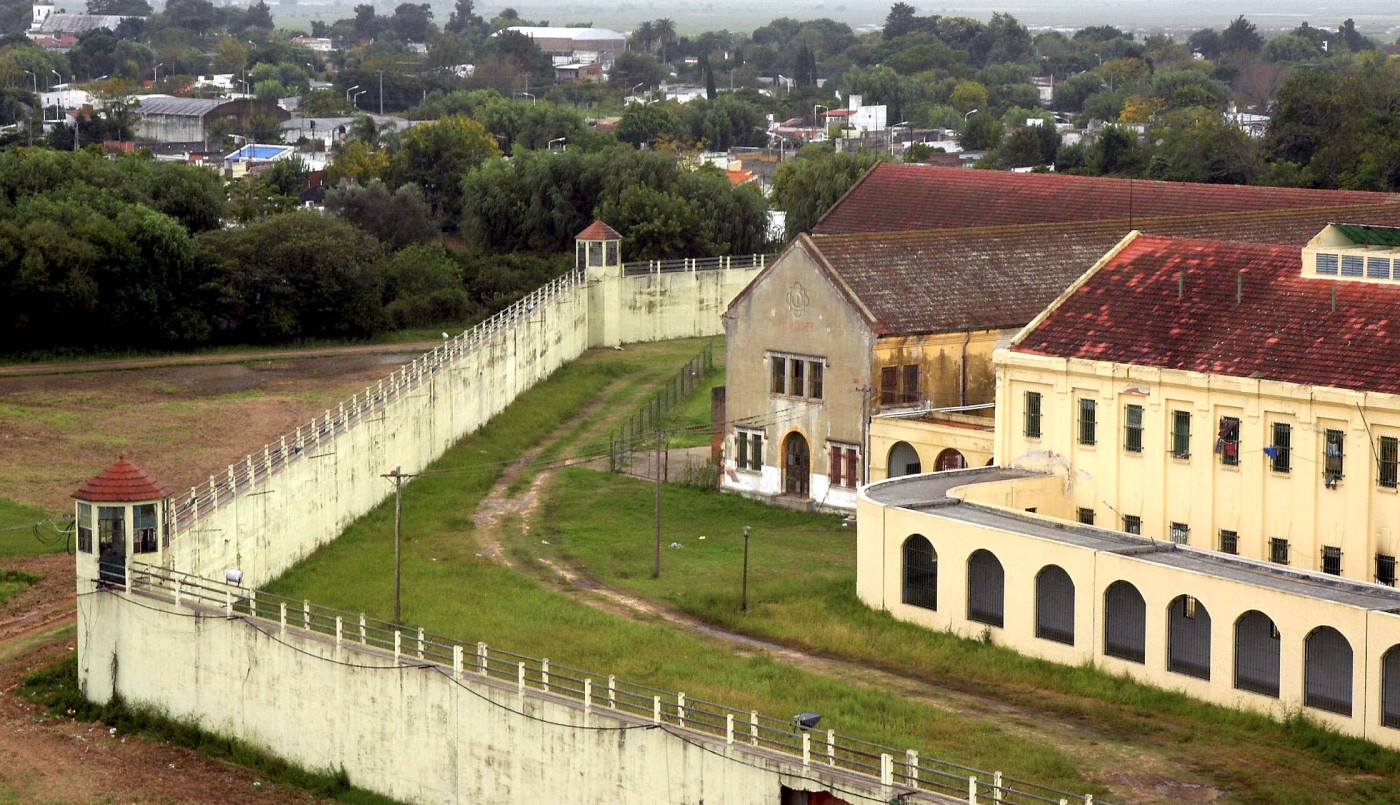 Coronda: una gente penitenciaria denunció por violación a dos superiores y la despidieron | Información General