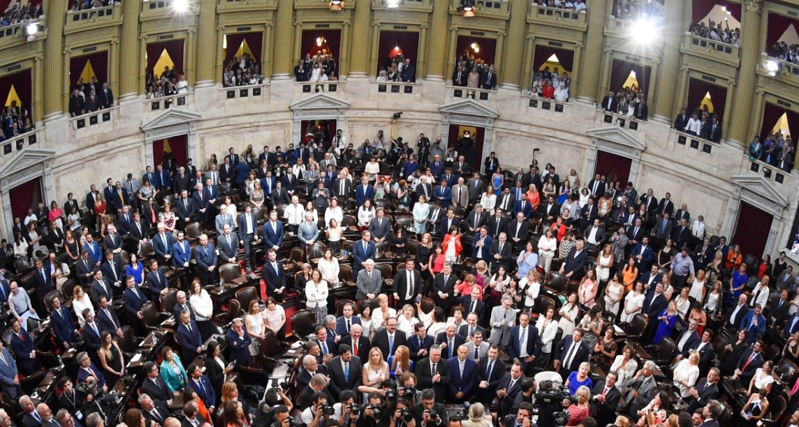 Envían ley de Solidaridad Social al Congreso: emergencia social, dólar turista y suba a jubilados | Información General