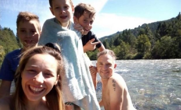 Buscan a una familia que desapareció mientras pasaba sus vacaciones en El Bolsón | Información General