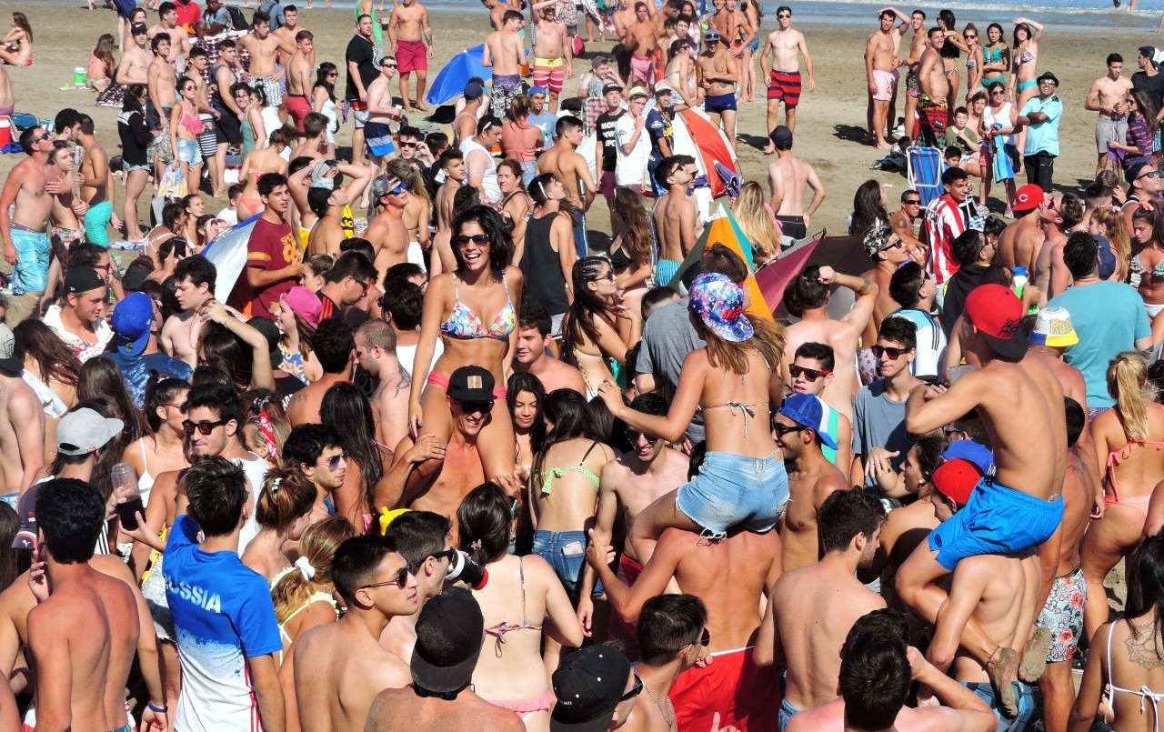 Villa Gesell: prohíben el consumo de alcohol en la vía pública | Información General