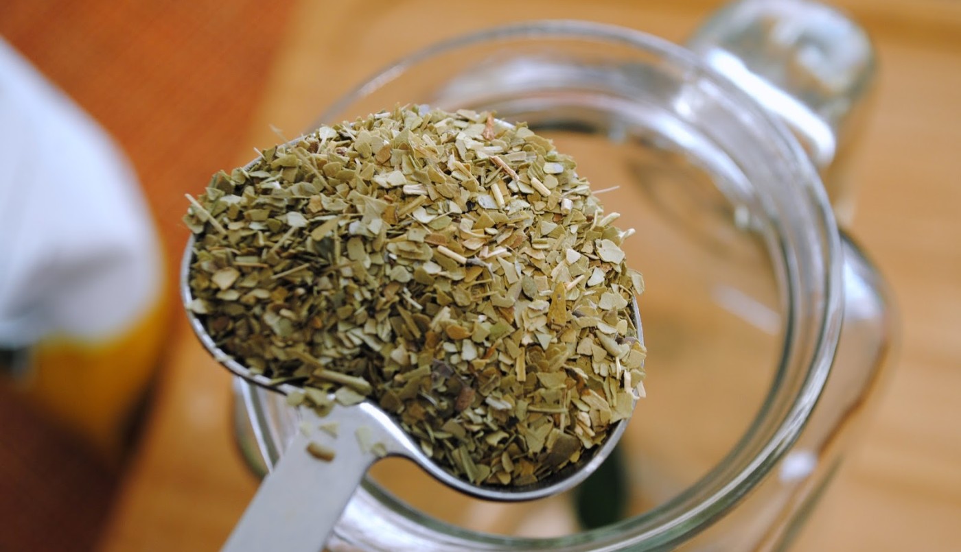 La ANMAT prohibió una yerba mate, un aceite, un baño de repostería y otros productos comestibles | Información General